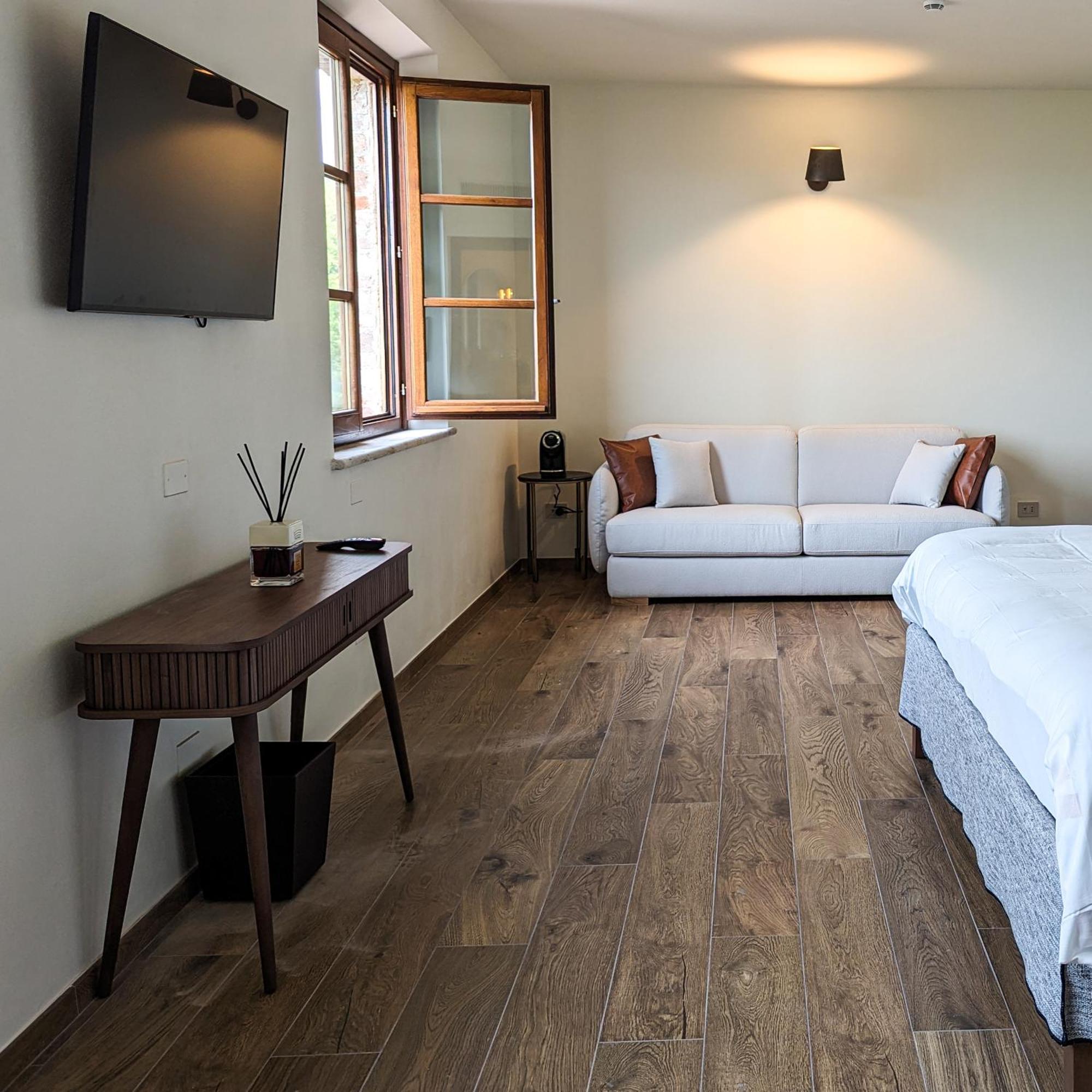 Poggio Paradiso Resort & Spa Montefollonico Bagian luar foto