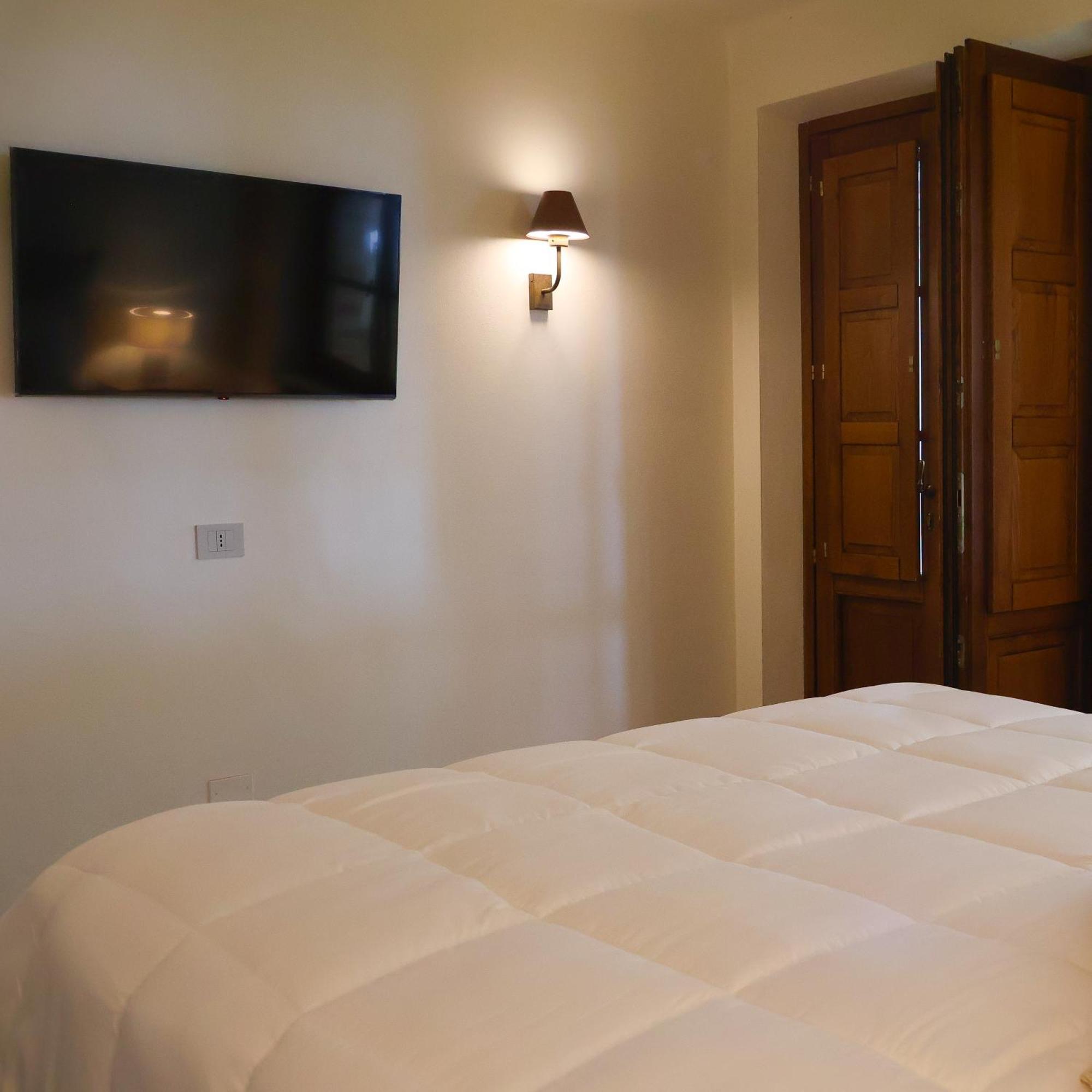 Poggio Paradiso Resort & Spa Montefollonico Bagian luar foto