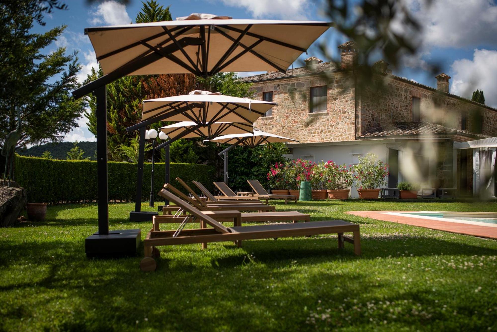 Poggio Paradiso Resort & Spa Montefollonico Bagian luar foto