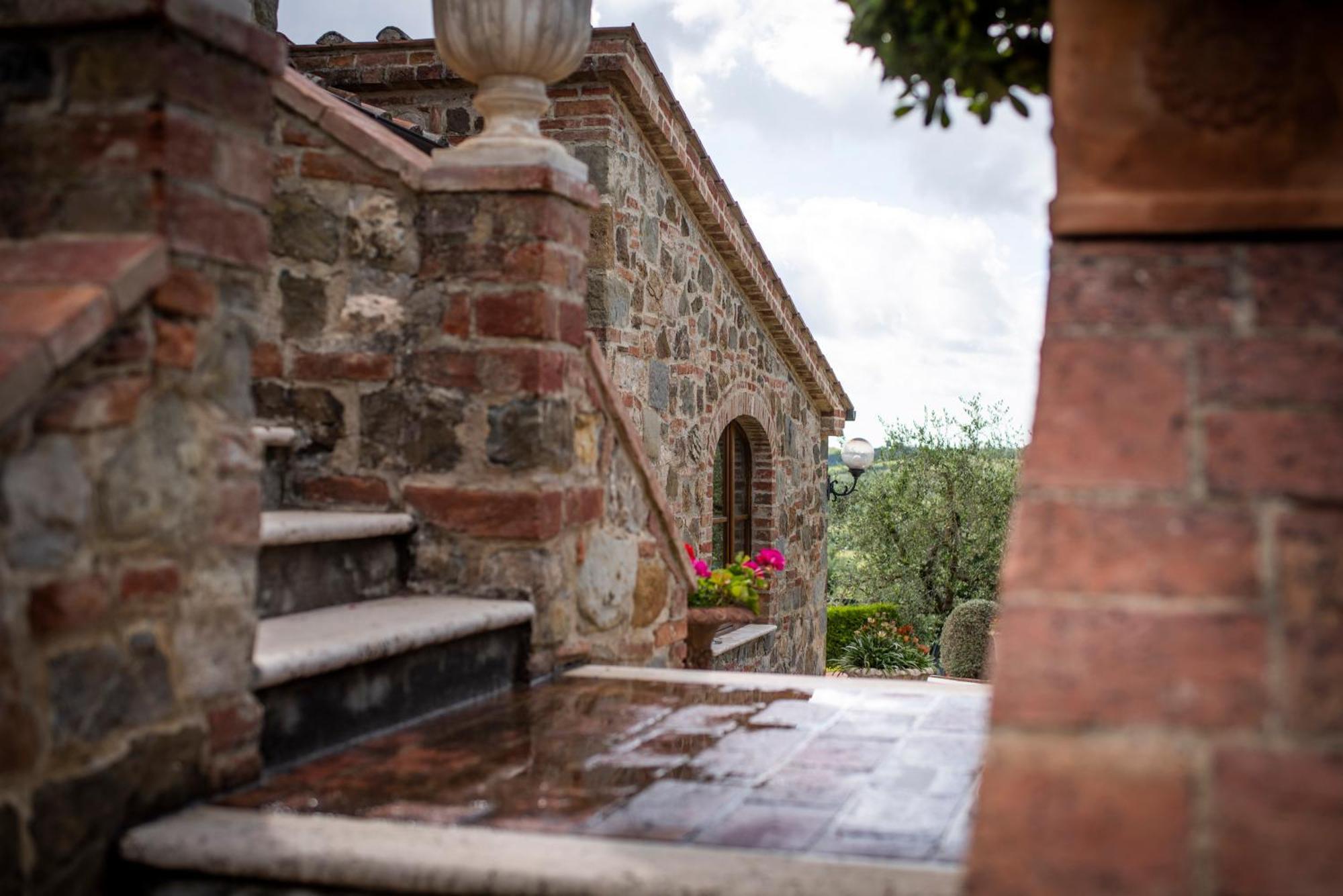 Poggio Paradiso Resort & Spa Montefollonico Bagian luar foto